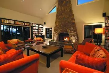 Hotel Pawhaoa Bay Villas