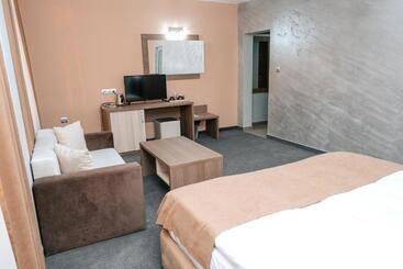 Hotel Tundzha   Renovated!