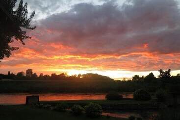 مبيت وإفطار La Finestra Sul Fiume