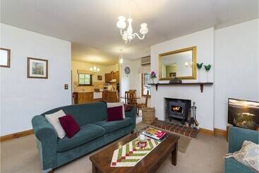 Country Pleasures Bed And Breakfast