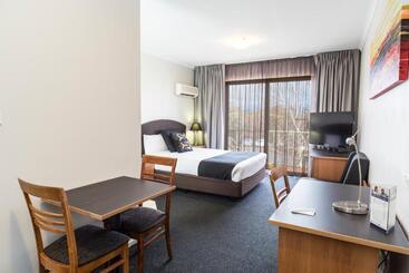 Alpha Hotel Canberra