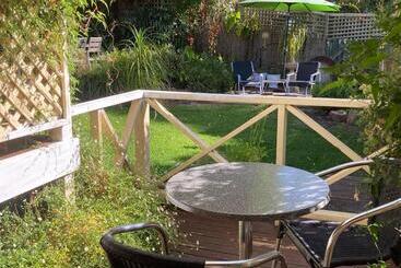 Edge Of The Forest Motel