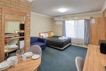 מוטל Forest Lodge Motor Inn & Restaurant