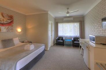 فندق على الطريق Hilldrop Motor Inn