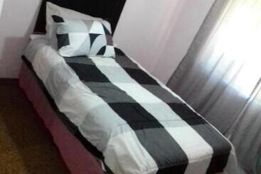 بنسيون M&t Guesthouse