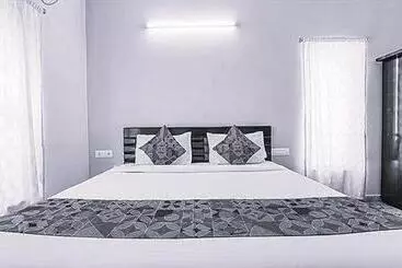 Fabhotel Sv Home Stay   Nr A2z Exotic Park