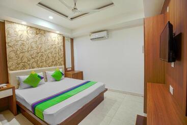 בית מלון כפרי Sqaure Philip