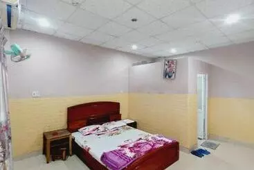 هتل آپارتمان Nhà Nghỉ Hương Giang