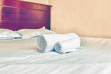 Pensionat Zuri House