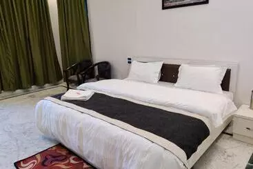 Hotel Amrit