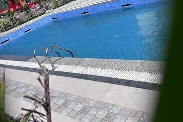 Ram Lee Grand Hotel & Restaurant