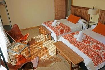 استراحتگاه Safari Lodge