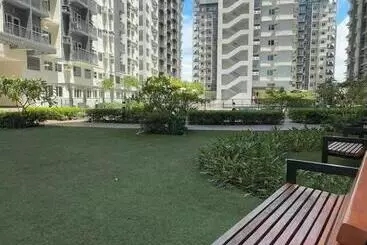 Appart'hotel 2br Cozy Condo Staycation Near Sm Novaliches, Quezon City