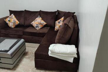 تختخواب و صبحانه Mely Homes