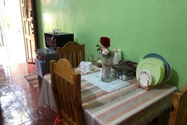 Pensionat Quiet Garden Home