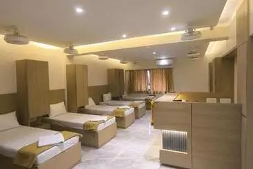 Hotel Raman Dormitory