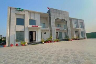 Hotel Collection O The God S Palace Resort