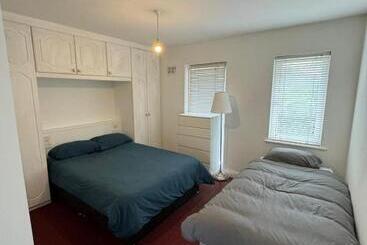 پانسیون Triple Room Clontarf House 2