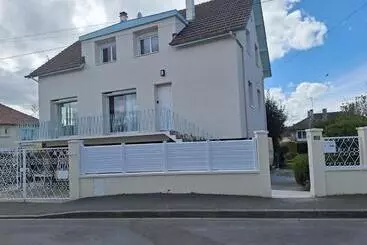 ベッドアンドブレックファースト La Fleur Du Soleil