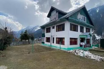 Bed and Breakfast Rohella Guest House