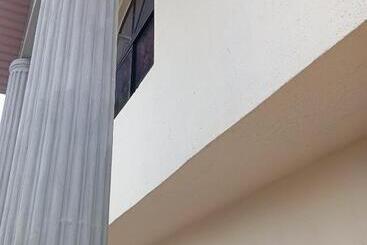 בית מלון כפרי Crale And Busino