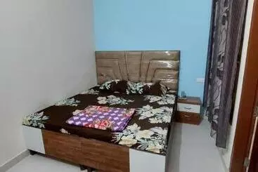 Hotel O Sirsa Hotel & Guest House