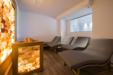 Отель Albergo Bucaneve