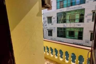 هتل Khách Sạn Viễn đông