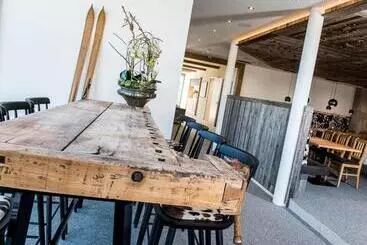 تختخواب و صبحانه Glockneralm   Only Accessible By Ski Lift