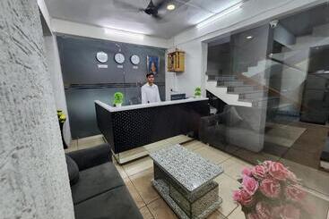 Отель A1 Plaza, Ahmedabad