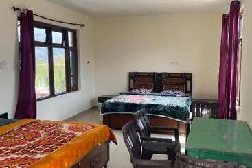 Pensão Orange House