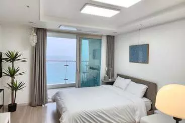 Aparthotel Sokcho Summitbay 1402 Ocean View