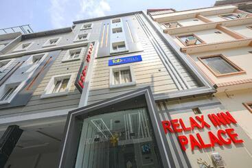 Fabhotel Relax Inn Palace
