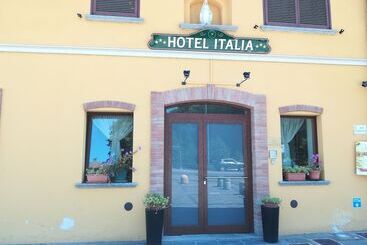 בית מלון כפרי Ristorante Italia