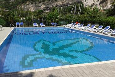 هتل Villa Franca