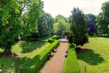 ホテル Kaštieľ Mojmírovce