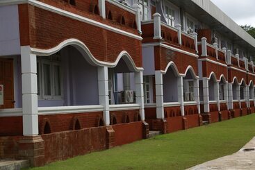 Hotel The Floral Breeze Wun Zin