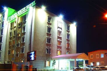 فندق White House