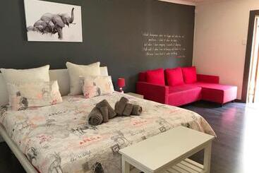 B&b Sauvignon Country Lodge