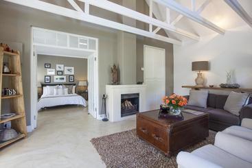 민박 14 On Klein Constantia