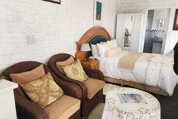 Tirzah S B&b And Self Catering