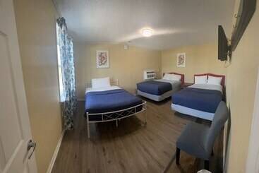 بنسيون Cmi Hotel 1935