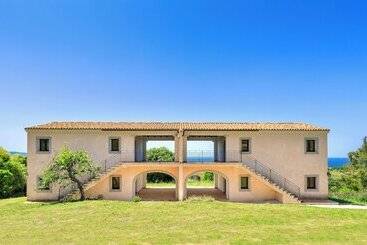 Residence Con Piscina A Badesi