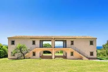 Residence Con Piscina A Badesi
