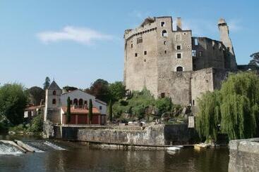 Hotelli Ternélia Henri Iv