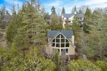 Mökkimajoitus North Bay By Avantstay Chic Retreat W/ Peloton