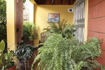 تختخواب و صبحانه Hostal Don Guillermo