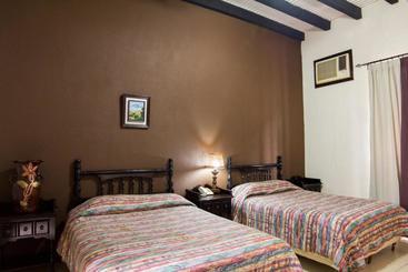 هتل Posada De Don José