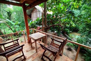 Bed and Breakfast Sigiriya River Side Villa