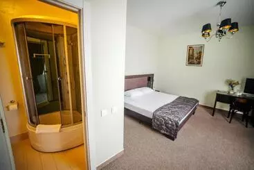 Hotel Churchill Inn